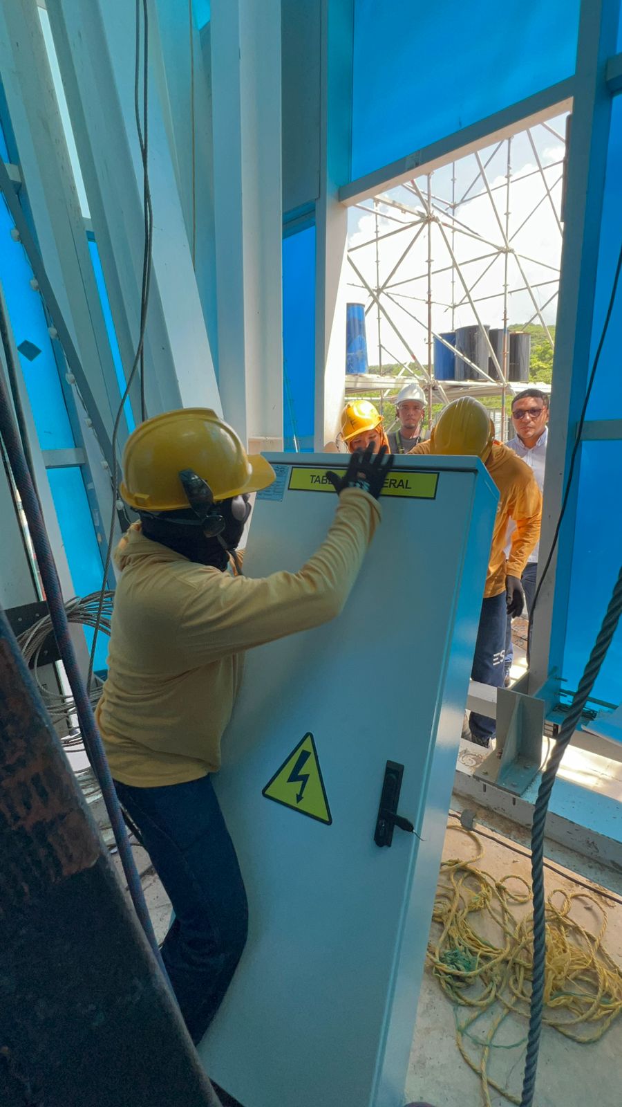 La Alta Tecnolog A Del Faro De Puerto Colombia En La Ventana De